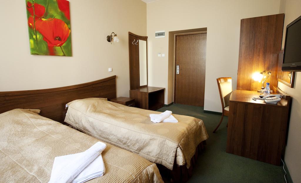 Osrodek Wypoczynkowy Amadeusz Hotel Krynica Zdroj Exterior photo