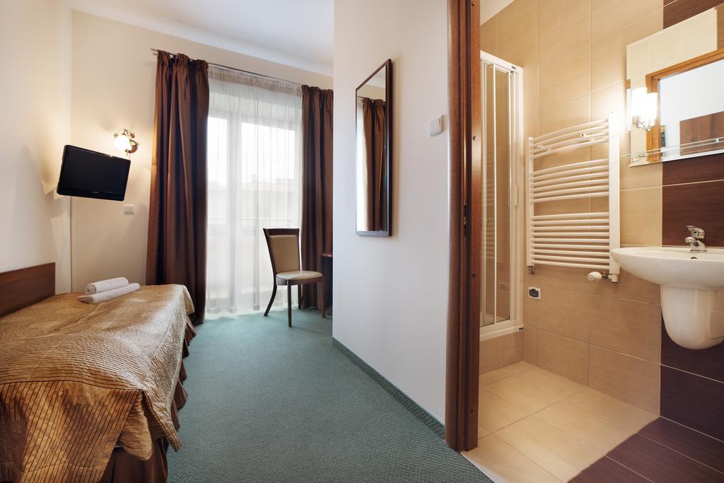 Osrodek Wypoczynkowy Amadeusz Hotel Krynica Zdroj Exterior photo